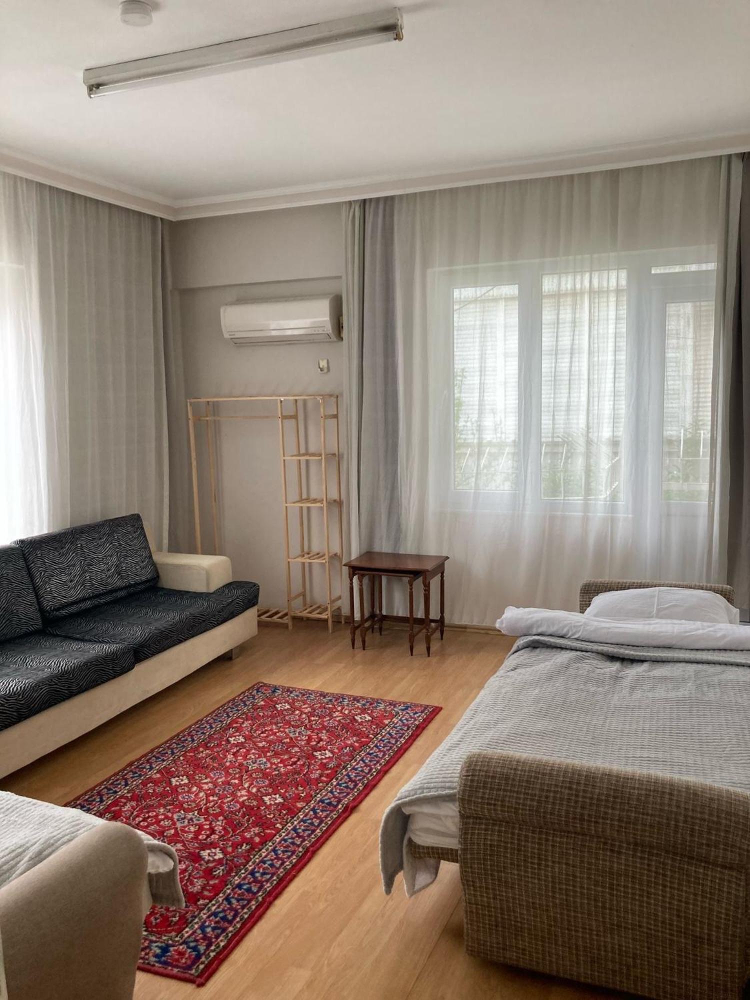 Large And Cosy Family House In Center Daire Antalya